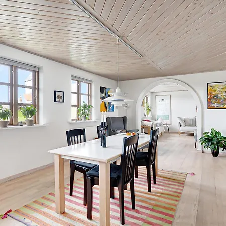 Lovely In With House A Panoramic View *
